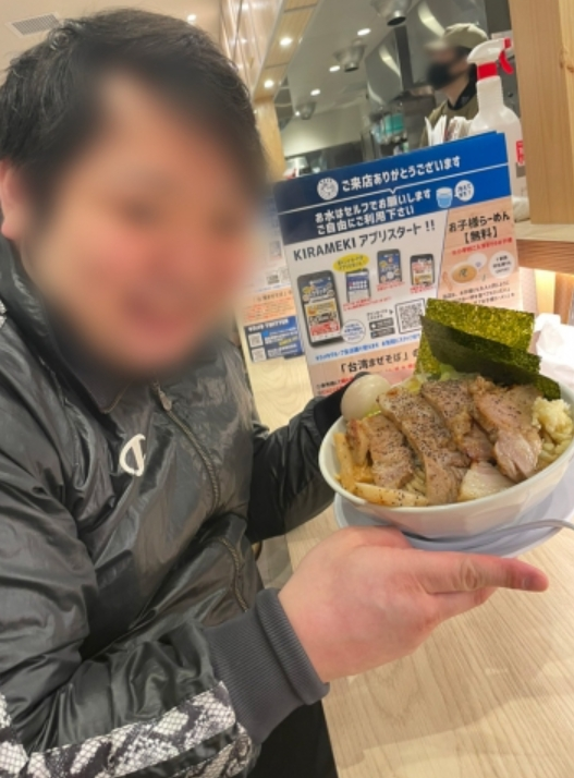 魚肉 塊 (27) 大人空間 / 出張性感マッサージ